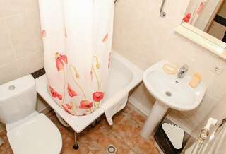 Гостиница Олива Анапа Стандартный четырехместный номер-2