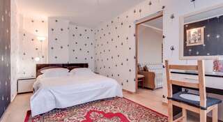 Гостиница Guest house Oliva Анапа Просторный семейный номер-1