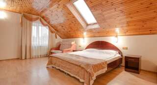 Гостиница Guest house Oliva Анапа Улучшенный двухместный номер с 1 кроватью или 2 отдельными кроватями-2